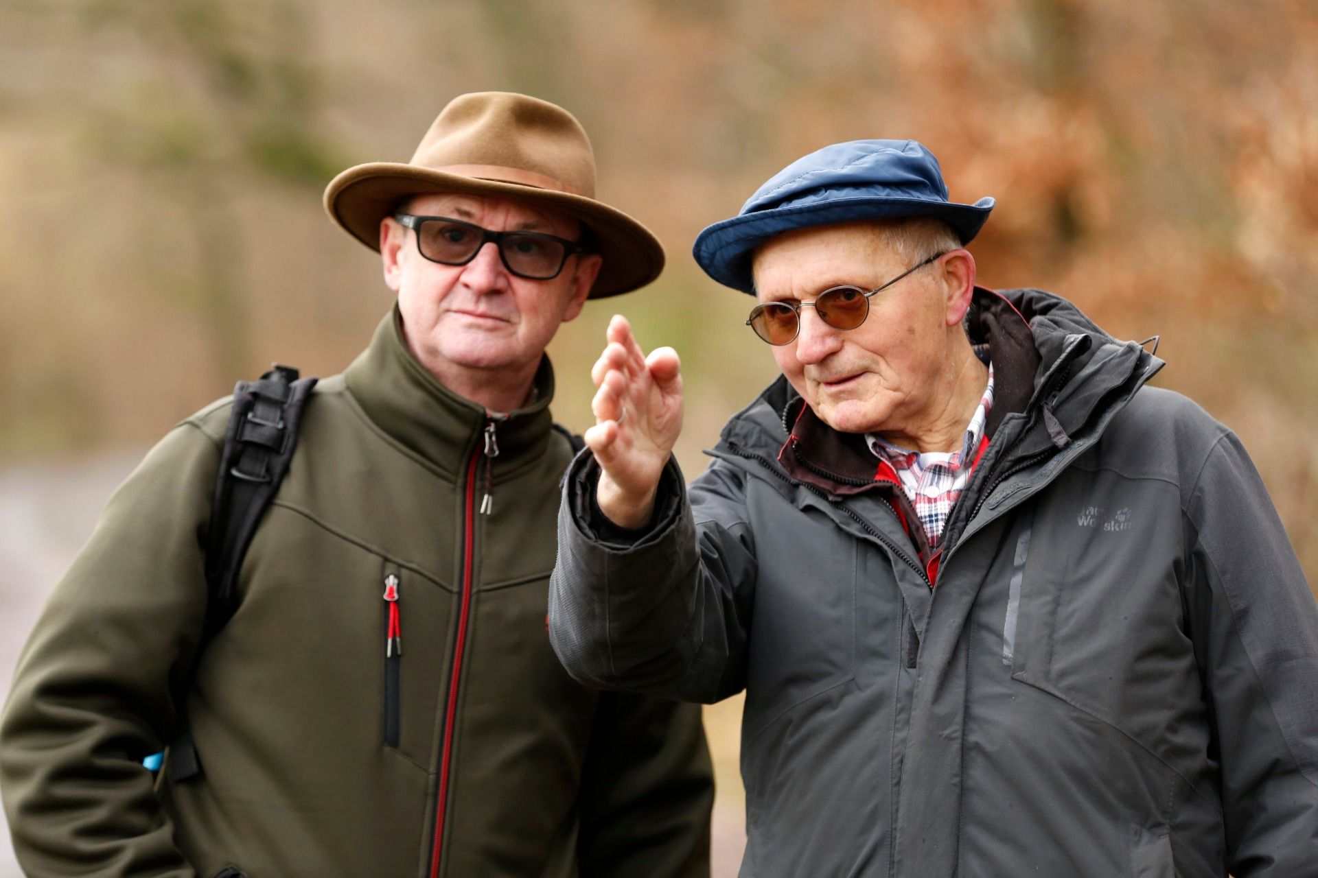 Clemens Michel (rechts) und Volker Schneider auf dem Jakobsweg bei Gelnhausen